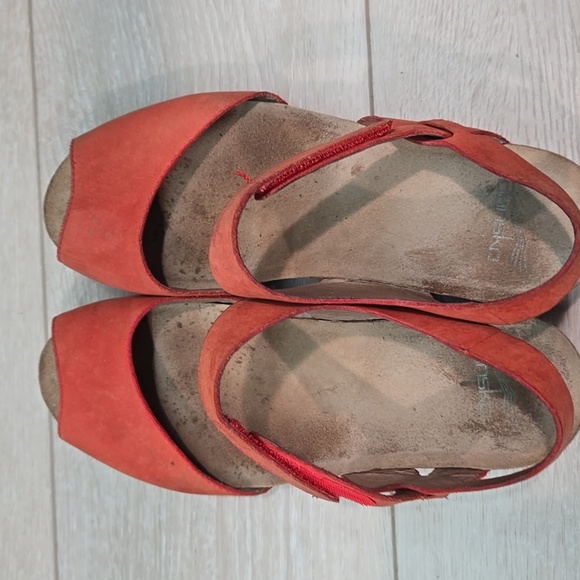 Dansko Women's Ankle Leather Red Sandals Wedge Sz 38/7.5-8 - Picture 7 of 16